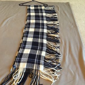 Woman’s long scarf
